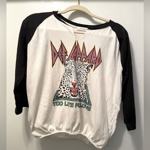 Def Leppard shirt